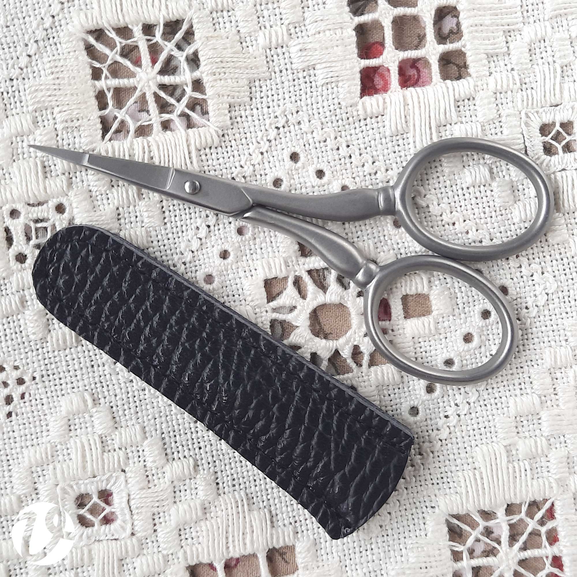 3.5in Dovo Hardanger AYA embroidery scissors
