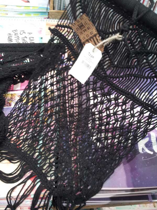 macrame-hanging-typo